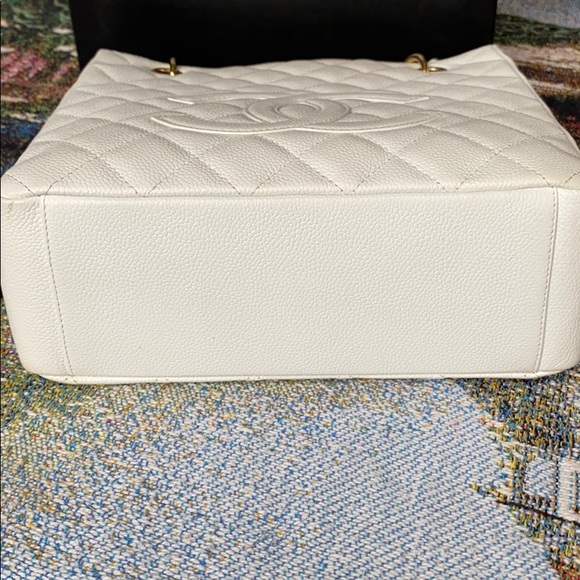 Chanel Petite Tote Bag - Picture 13 of 16